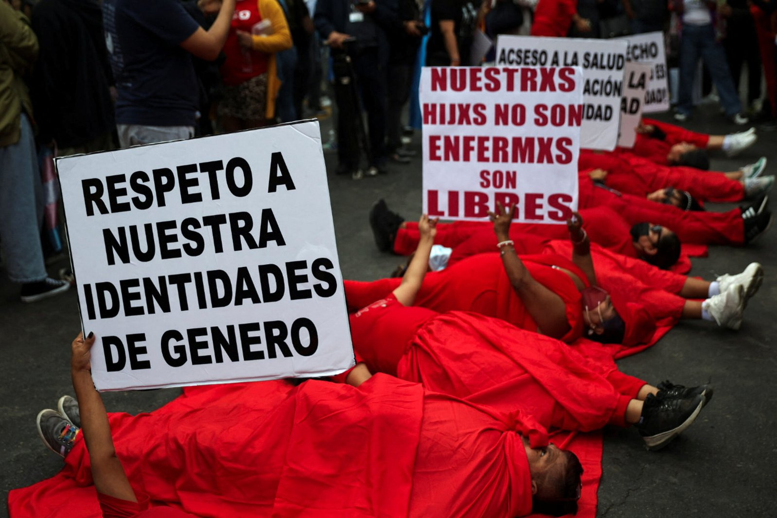 Peru protesters slam new insurance law