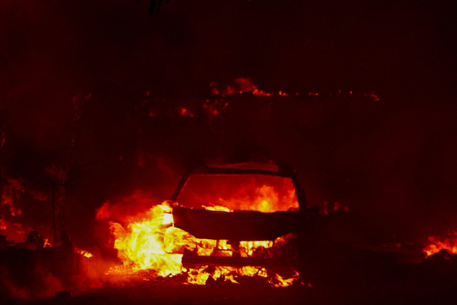 Episode 1: regon wildfire explodes to half the size of Rhode Island